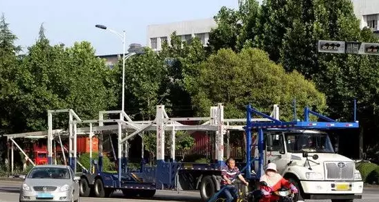 牵引车